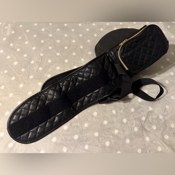 TUSHBABY Vegan Leather Carrier ✨ - Picture 12 of 13